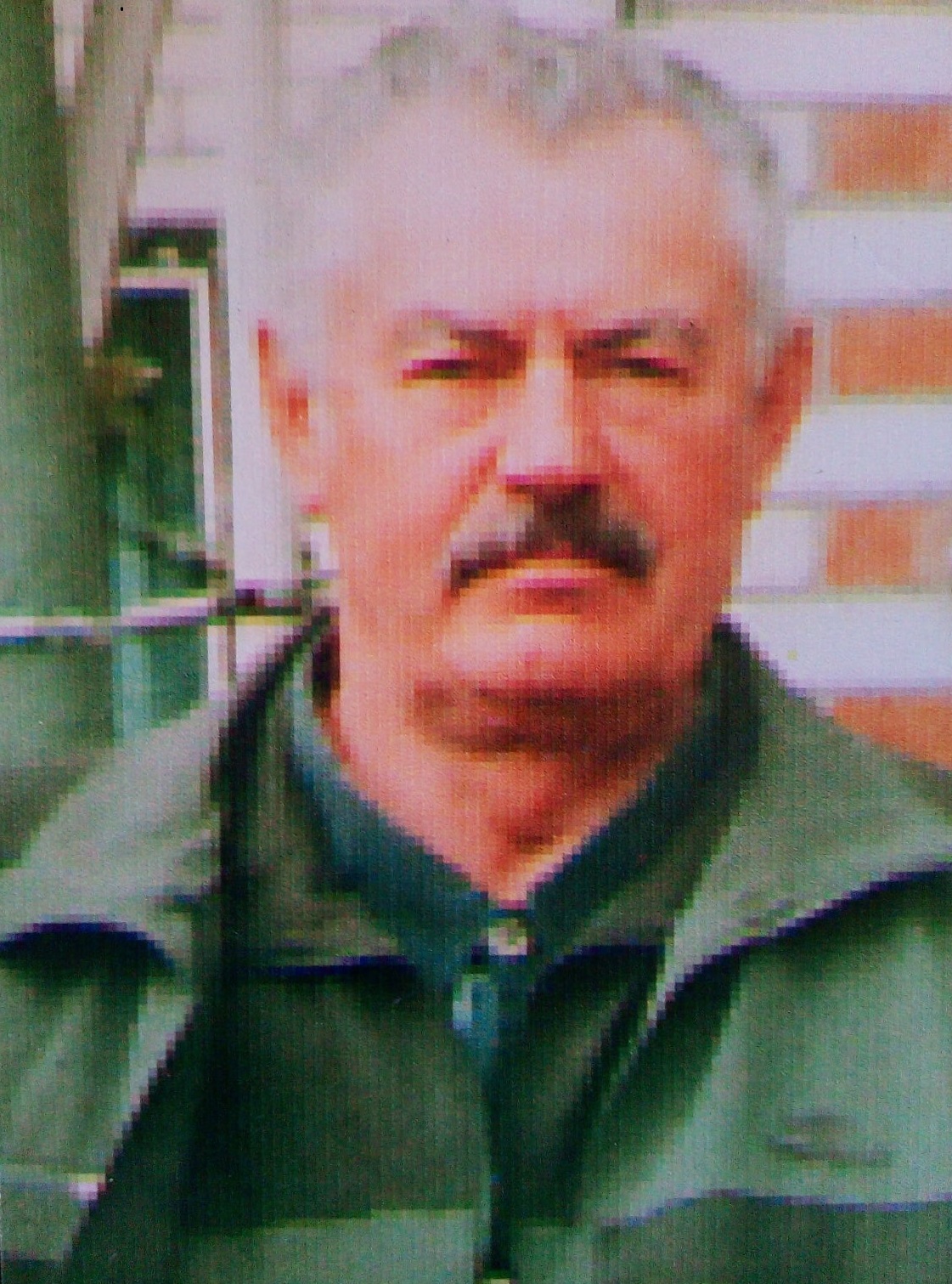 Холявко Вячеслав Иванович родился 16 октября 1936 года в селе Дарбаза Чимкентской области Казахской ССР